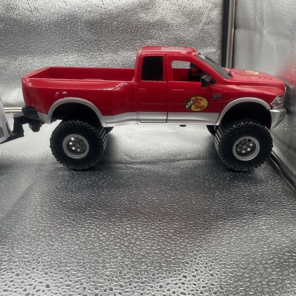 Bass Pro Shops  2016 Dodge  Ram 🔥 3500 Heavy Duty 4x4 🔥 With Horse Trailer